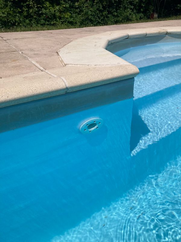 Pool water outlet
