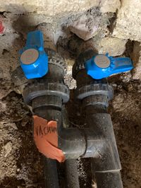 Pool valves: Vacuum open, skimmer closed